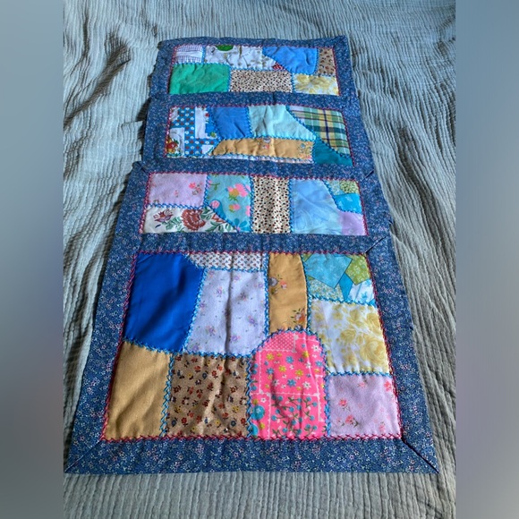 Vintage 1970s crazy quilt placemats set of 4 - Picture 1 of 9